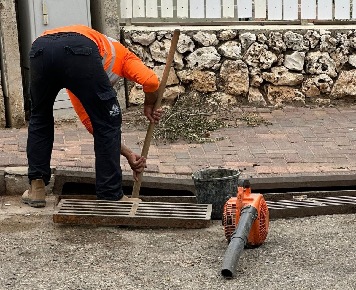 באדיבות מועצה מקומית  גן יבנה