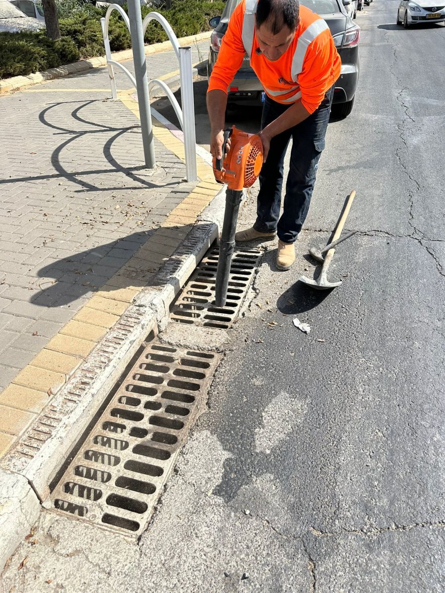 באדיבות מועצה מקומית  גן יבנה